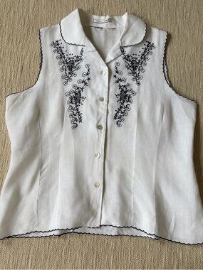 Vintage Edward Petite 100% Linen White Embroidered Button Up Top Blouse Medium